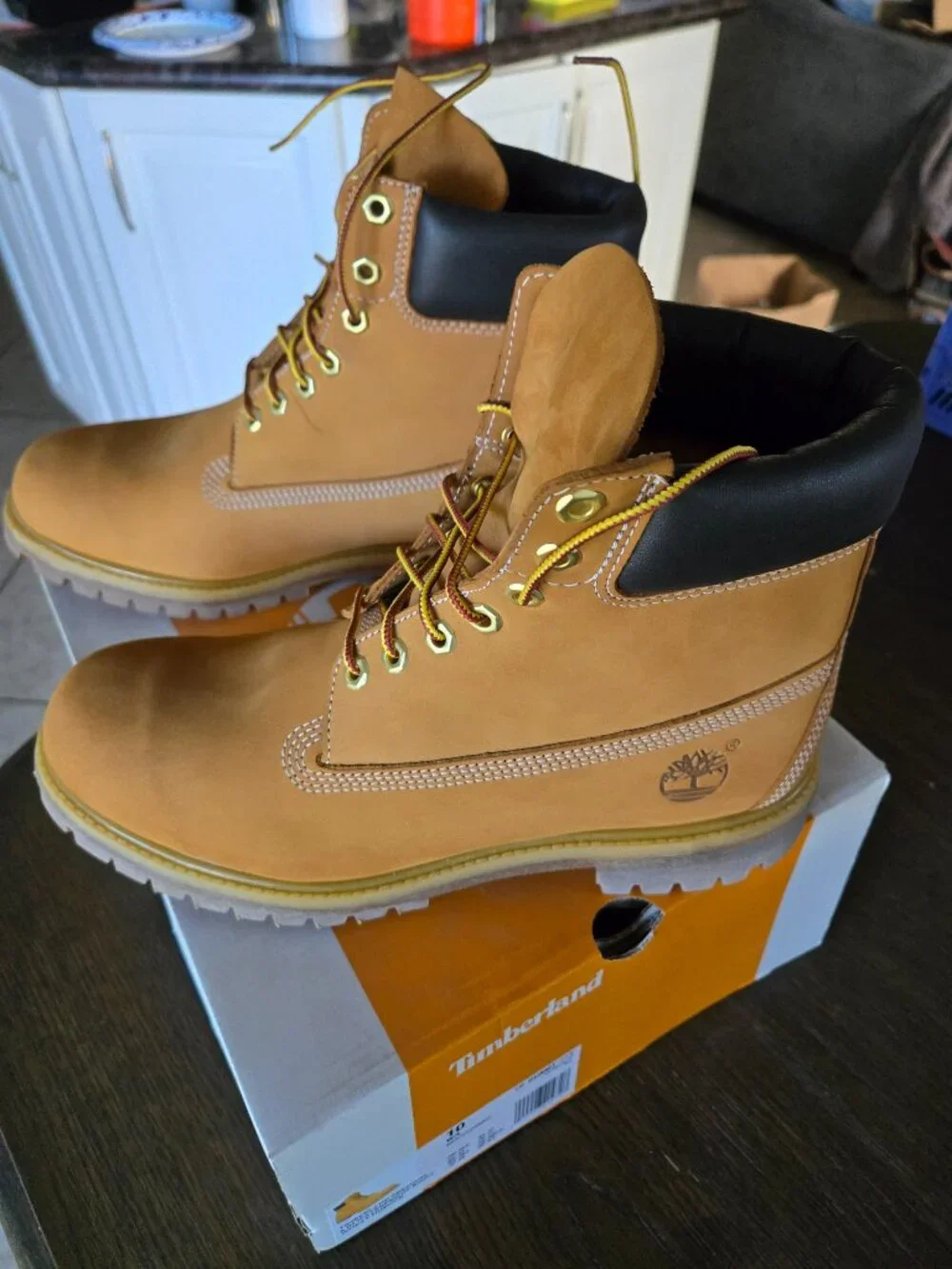 Timberland Premium 6-Inch Waterproof Boots Wheat Nubuck Size 10 Wide